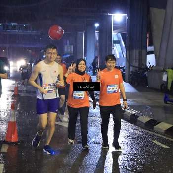 Runner Photo 7916256