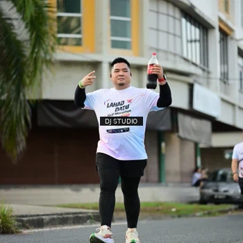 Runner Photo 7916258