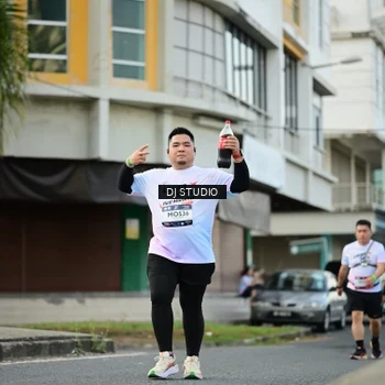 Runner Photo 7916260
