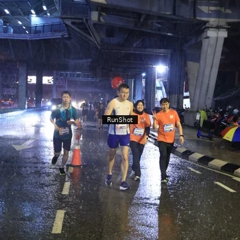 Runner Photo 7916276