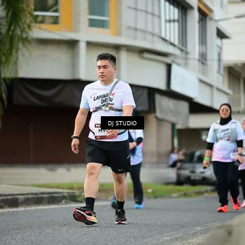 Runner Photo 7916283