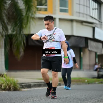 Runner Photo 7916289