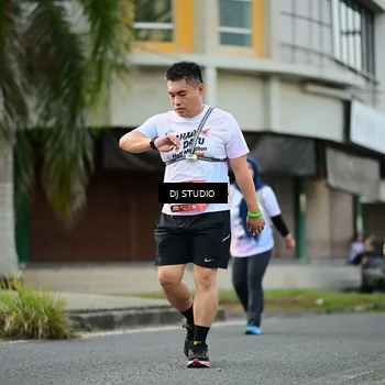 Runner Photo 7916290