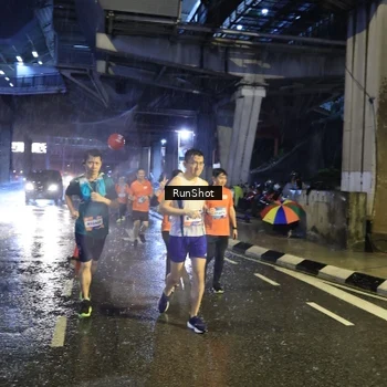 Runner Photo 7916297