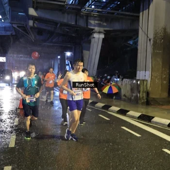 Runner Photo 7916299