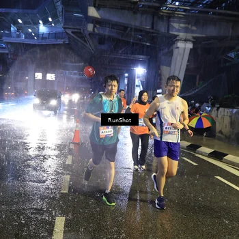 Runner Photo 7916306