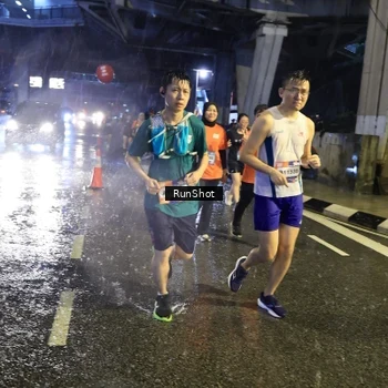 Runner Photo 7916328