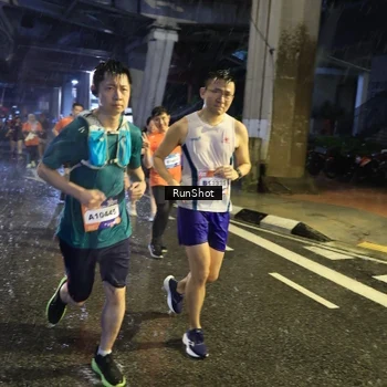 Runner Photo 7916331