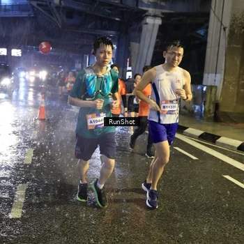 Runner Photo 7916336