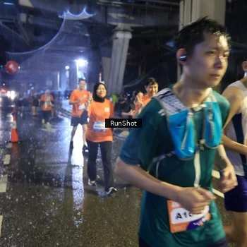 Runner Photo 7916347