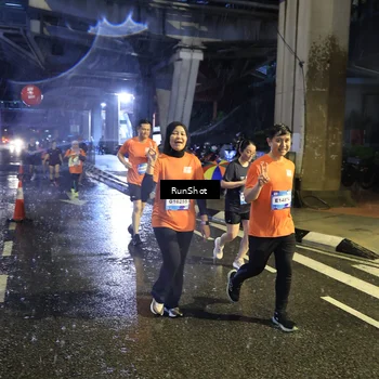 Runner Photo 7916353