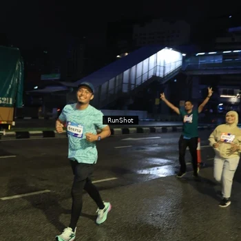 Runner Photo 7916356