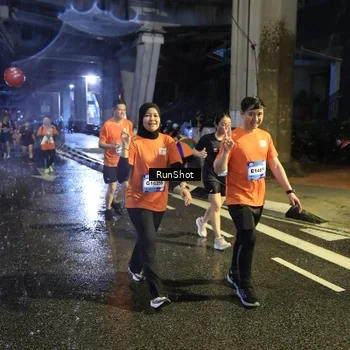 Runner Photo 7916364
