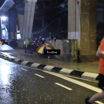 Runner Photo 7916405