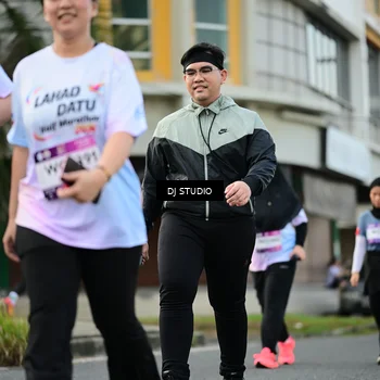Runner Photo 7916423