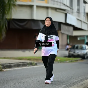 Runner Photo 7916428