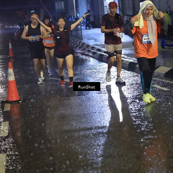 Runner Photo 7916438