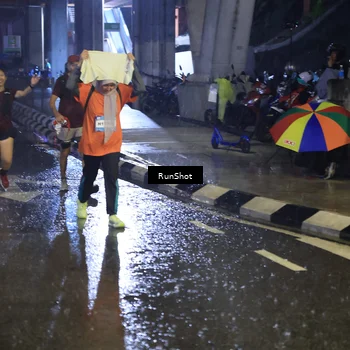 Runner Photo 7916444