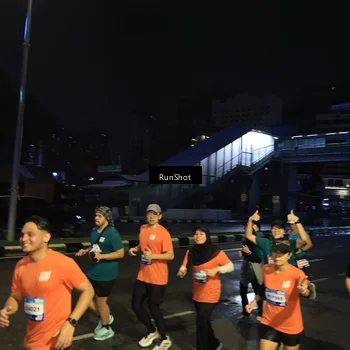 Runner Photo 7916450