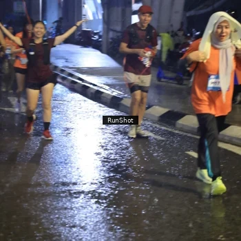 Runner Photo 7916453