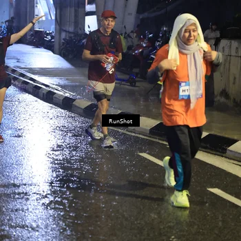 Runner Photo 7916473