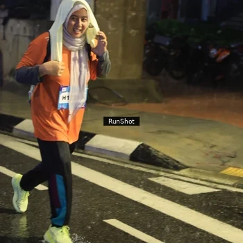 Runner Photo 7916475