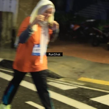 Runner Photo 7916476