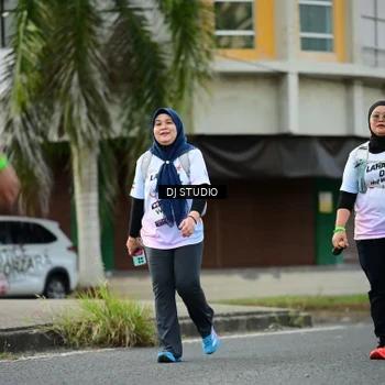 Runner Photo 7916491