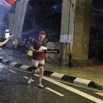 Runner Photo 7916493