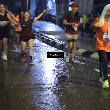 Runner Photo 7916499