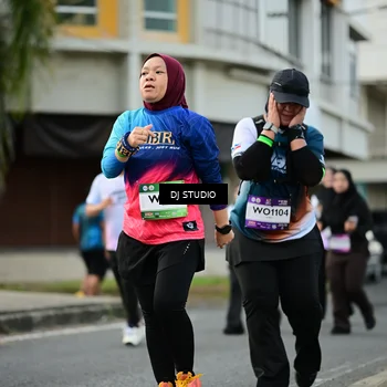 Runner Photo 7916502