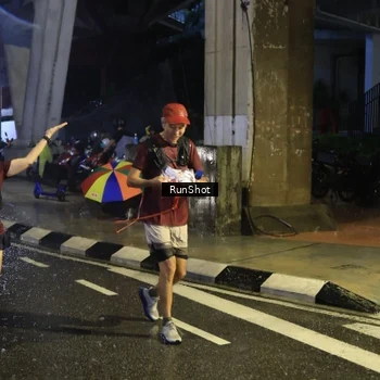 Runner Photo 7916504