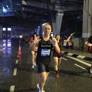 Runner Photo 7916524