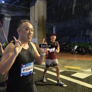 Runner Photo 7916531
