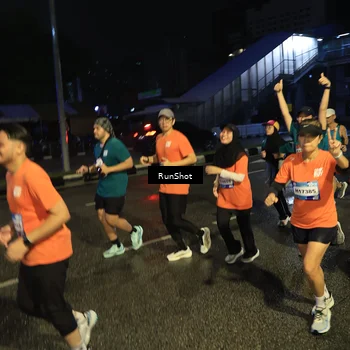 Runner Photo 7916538