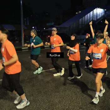 Runner Photo 7916555