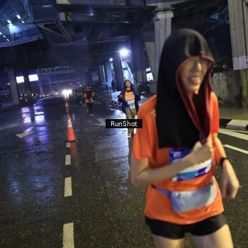 Runner Photo 7916562