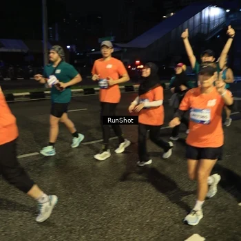 Runner Photo 7916572