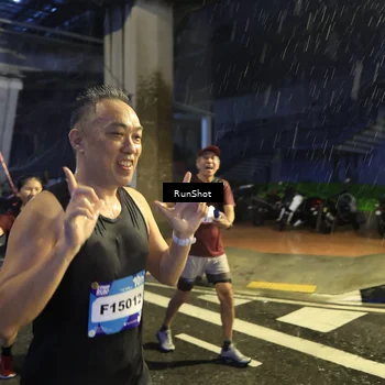 Runner Photo 7916581