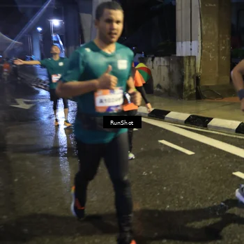Runner Photo 7916696