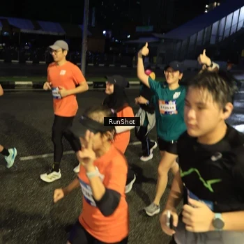 Runner Photo 7916710