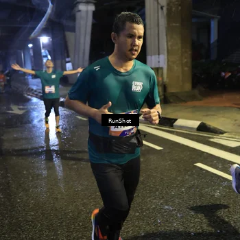 Runner Photo 7916712