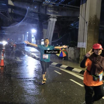 Runner Photo 7916748