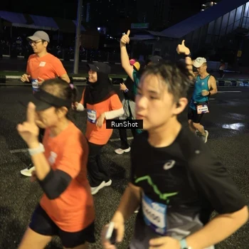 Runner Photo 7916751