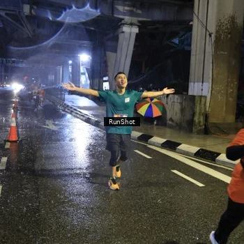 Runner Photo 7916757
