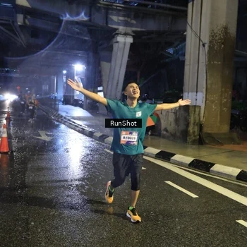 Runner Photo 7916762