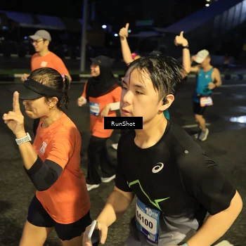 Runner Photo 7916768