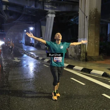 Runner Photo 7916773