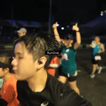 Runner Photo 7916818