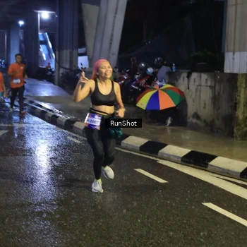 Runner Photo 7916871